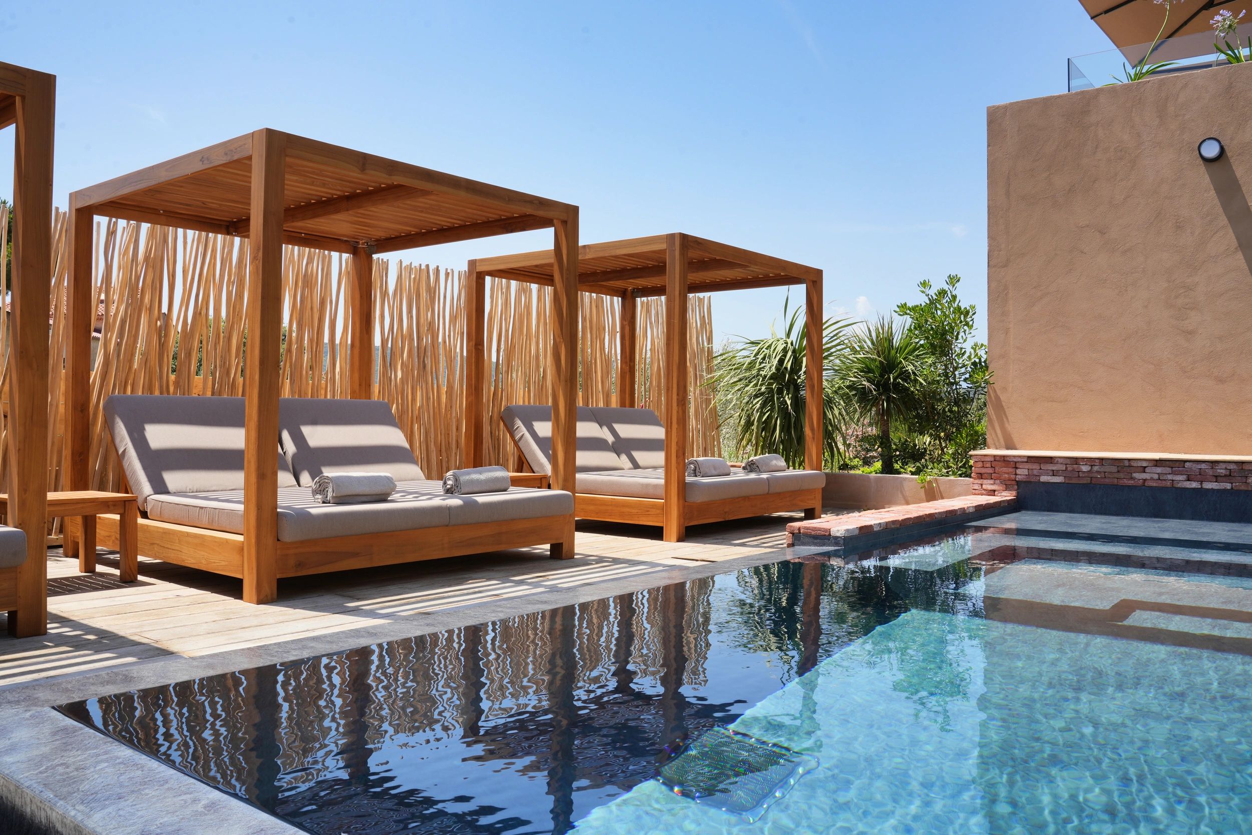 Piscine de luxe pour particulier avec Piscine service 2A