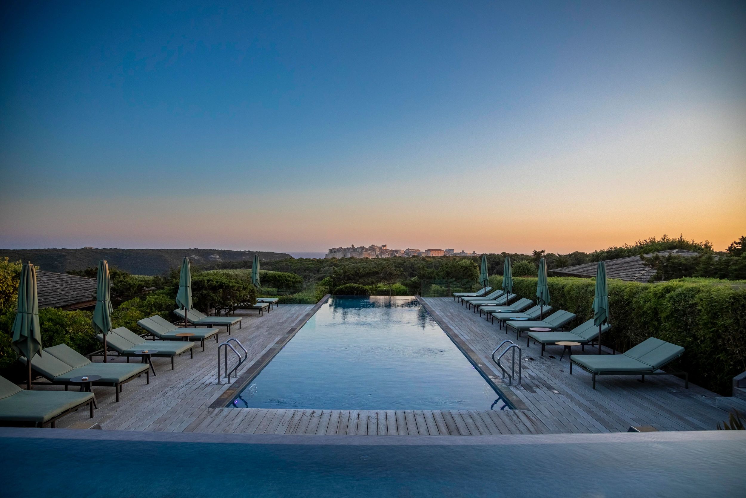 Conception de piscine pour hôtel à Porto-Vecchio